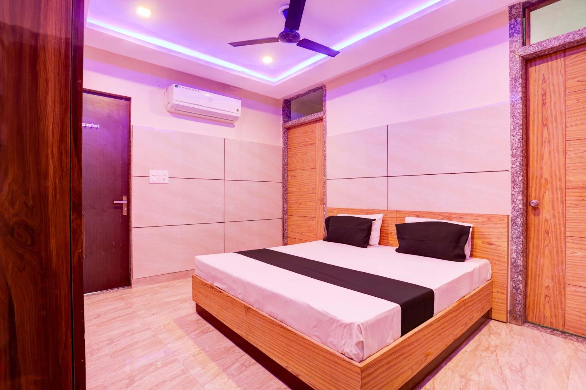 Hotel O 7 Lucknow Buitenkant foto